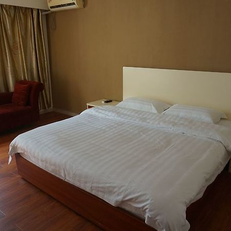 Madras Hotel Canton Esterno foto